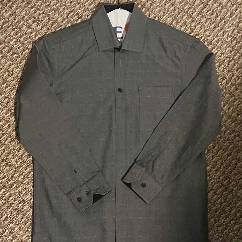 Boys Report Collection collared shirt. Excellent condition. Size small (8).